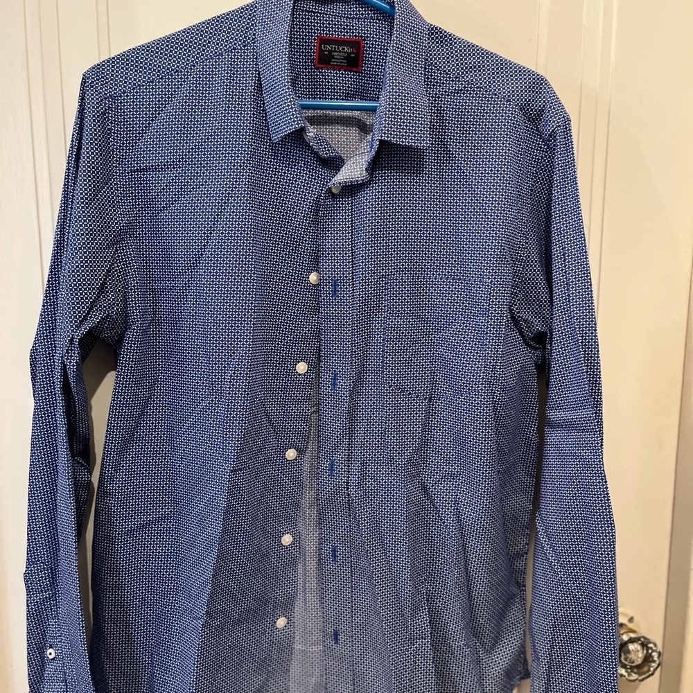 UNTUCKit Blue Classic Casual Button Down Shirt